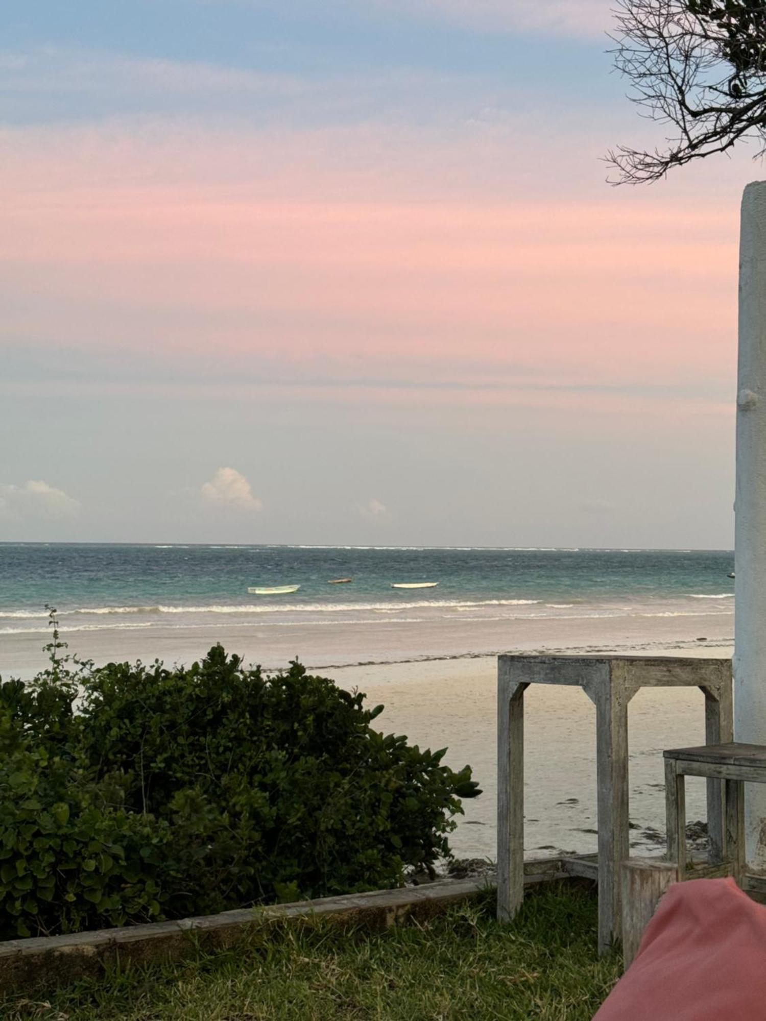 Ocean Paradise Beach Apartment Galu Esterno foto